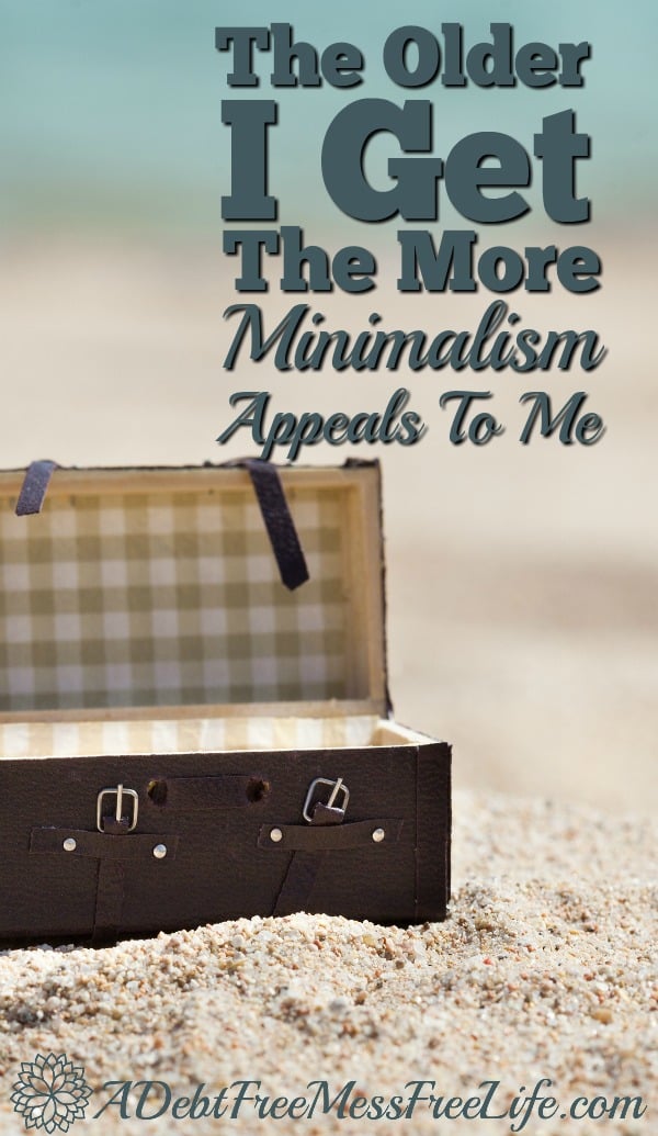 Is your life cluttered with too much stuff? Believe it or not, you can break free of the clutter trap and let go of the stuff that’s cluttering your heart, soul and mind. If you've been struggling to declutter & get organized, this post will help you see the benefits of minimalism in a whole new light. 