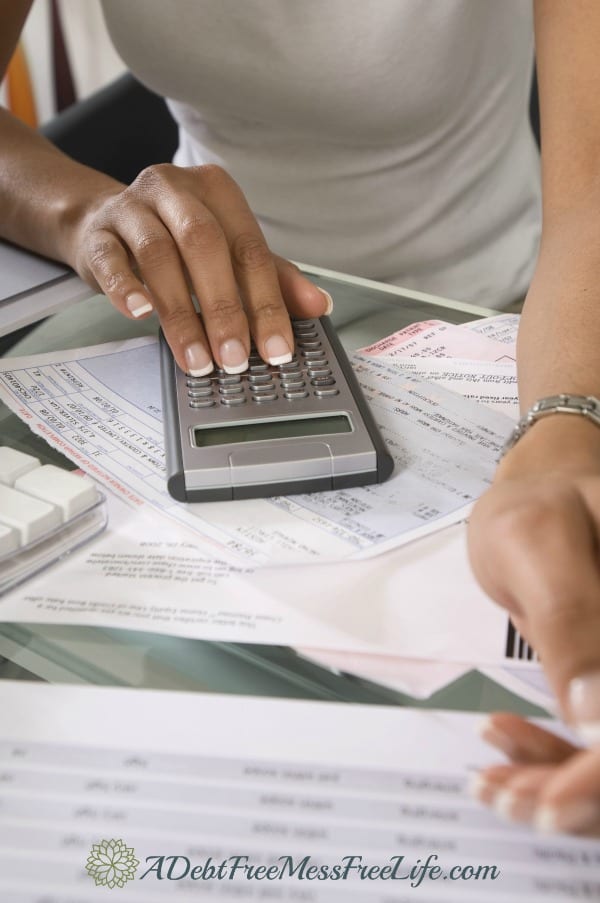 Having trouble managing your monthly budget and making the money stretch? These tips will keep you on track so you can cover all your expenses!